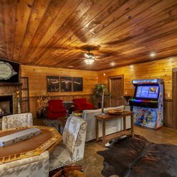 Cabin Rentals of Georgia - The Great Getaway ~ Luxury Blue Ridge Cabin Rental