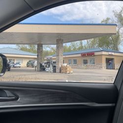Holiday Station Store - Bets car wash