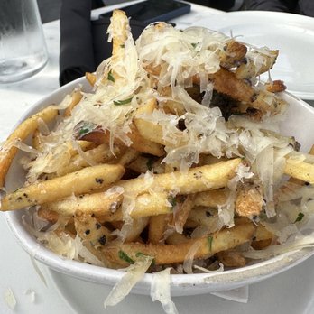 RH Rooftop Restaurant at RH Dallas - Truffle fries - American Near Me - Dallas, Texas