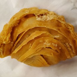 Thai Curry Puffs (2 Pcs) - Chicken