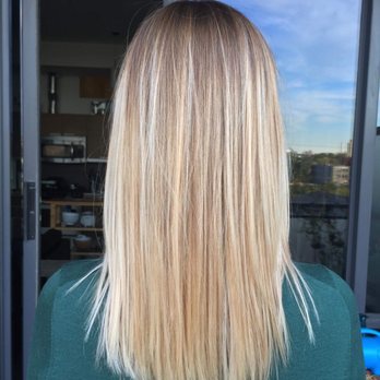 Flaunt Boutique - Hair Salons Near Me - Toronto, Ontario