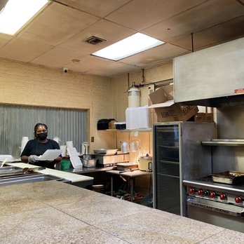 Lauras Two - Great restaurant with exceptional food and service! - Soul Food Near Me - Lafayette, Louisiana
