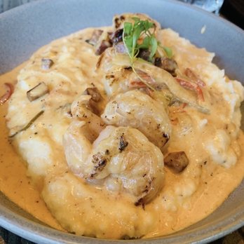 Between The Trees - Shrimp and grits - French Near Me - Greenville, South Carolina Between The Trees - Shrimp and grits - French Near Me - Greenville, South Carolina