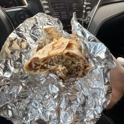 La Casa De Las Baleadas 2 - Baleada con Huevo y Chorizo