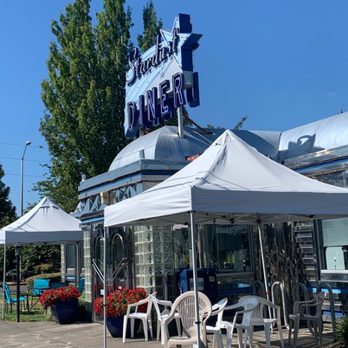 Stardust Diner - Street front - American Near Me - Vancouver, Washington Stardust Diner - Street front - American Near Me - Vancouver, Washington