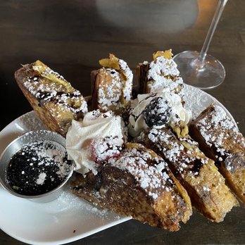 Drunch Eatery + Bar - Banana French Toast - Breakfast & Brunch Near Me - Columbus, Ohio