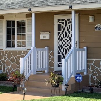 Mr Vinyl Tech - Step railing - Fences & Gates Near Me - Carson, California