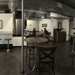 Retros Good Eats - Inside
