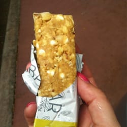 Boundless Nutrition - Almond vanilla Oatmega Bar
