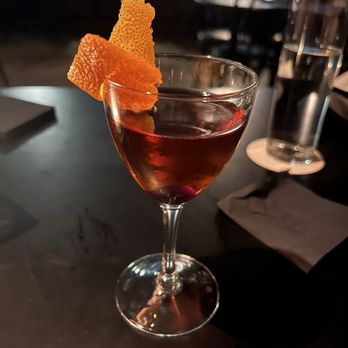 Low Bar - Manhattan - Cocktail Bars Near Me - Traverse City, Michigan