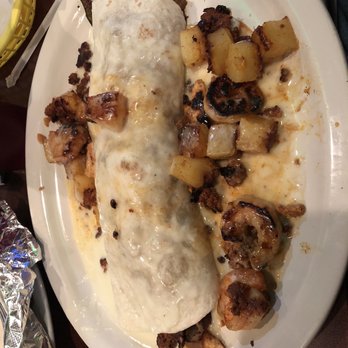 Acapulco - a plate of food on a table - Mexican Near Me - Fairfield, Ohio