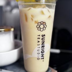 Sunright Tea Studio - Milpitas - Mango Milk Tea