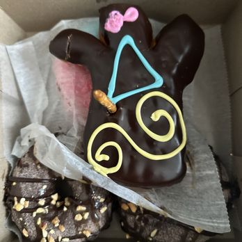 Voodoo Doughnut - Doughnuts - Bakeries Near Me - Orlando, Florida Voodoo Doughnut - Doughnuts - Bakeries Near Me - Orlando, Florida