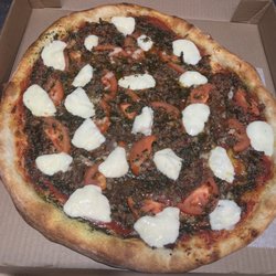 Roslyn Pizza - Margarita with steak