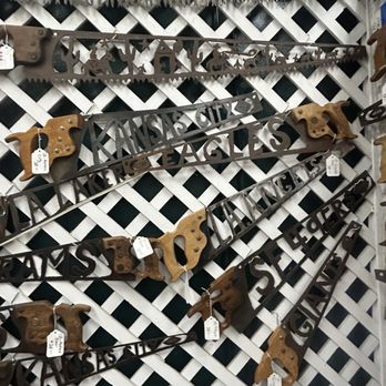 Vintage Pleasures - Antiques Near Me - Fillmore, California