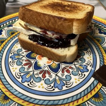 The Hen's Nest - Breakfast & Brunch Near Me - Bandera, Texas The Hen's Nest - Breakfast & Brunch Near Me - Bandera, Texas