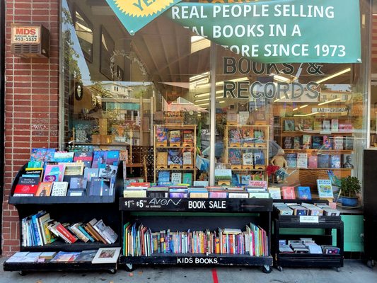 Walden Pond Books by null