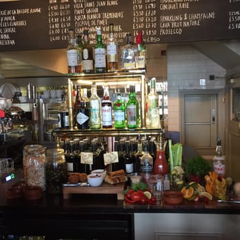 Rose Pub and Kitchen - Pizza Near Me - London, XGL Rose Pub and Kitchen - Pizza Near Me - London, XGL