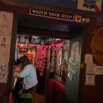 Abe's on Lincoln - Back room to bar - Pubs Near Me - Savannah, Georgia