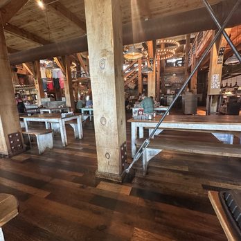 Five Oaks Farm Kitchen - Inside sitting area - Breakfast & Brunch Near Me - Sevierville, Tennessee