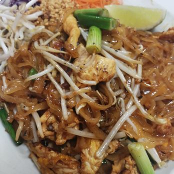 Thai Silk Express - Chicken Pad Thai. - Thai Near Me - Los Angeles, California