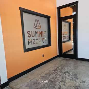 Summit Pizza - Inside - Pizza Near Me - Garden City, Utah Summit Pizza - Inside - Pizza Near Me - Garden City, Utah