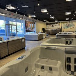 Bullfrog Spas Factory Store - Tucson - Showroom