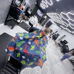 Aguilar Barbershop