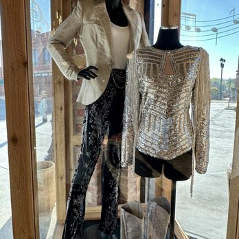 Reba's Place - Reba's Super Bowl 2024 outfit and a voice outfit - American Near Me - Atoka, Oklahoma Reba's Place - Reba's Super Bowl 2024 outfit and a voice outfit - American Near Me - Atoka, Oklahoma