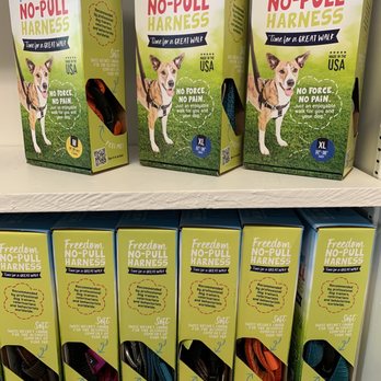 Midtown Mutts - No-pull dog harnesses that come with double sided leashes, in an assortment of colors - Dog Walkers Near Me - Sacramento, California Midtown Mutts - No-pull dog harnesses that come with double sided leashes, in an assortment of colors - Dog Walkers Near Me - Sacramento, California