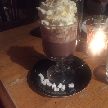 Hudsons - Hot choc - British Near Me - London, XGL