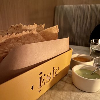 Este - Homemade chips and salsa - Seafood Near Me - Austin, Texas Este - Homemade chips and salsa - Seafood Near Me - Austin, Texas