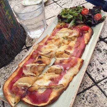Le Papagayo - Pear flat bread - Breakfast & Brunch Near Me - Encinitas, California