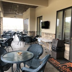 The Grille at the Glen - The side patio to Jacks Grille