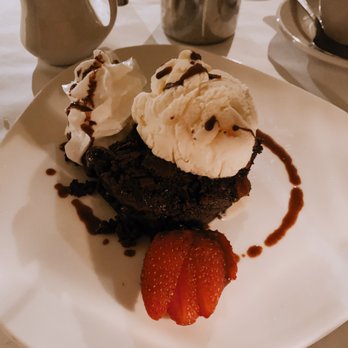 Black Cat Bistro - Brownie dessert - New American Near Me - Cambria, California