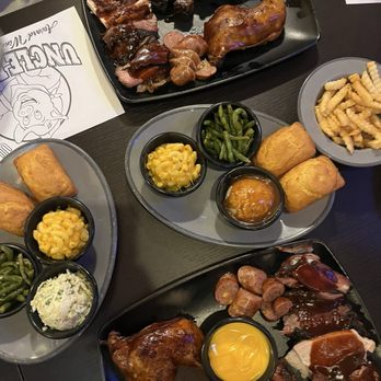 Uncle Bub's - Everything Platter - Barbeque Near Me - Westmont, Illinois Uncle Bub's - Everything Platter - Barbeque Near Me - Westmont, Illinois