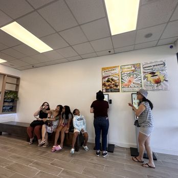 Tsaocaa Niles - Inside - Bubble Tea Near Me - Niles, Illinois