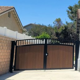 My New Driveway Gate!!!