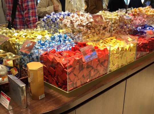 リンツ ショコラ カフェ 神戸三田プレミアム アウトレット店 Chocolatiers Shops 北区上津台7 3 神戸市 兵庫県 Japan Restaurant Reviews Phone Number