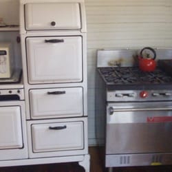 Khardomah Lodge - Stoves in the Kitchen