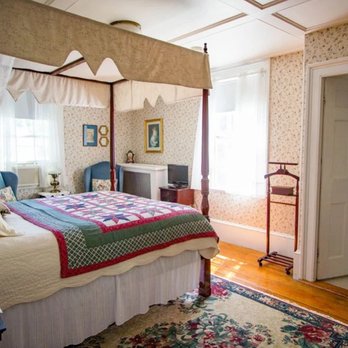 Sally Webster Inn - Rhoda's Room - Bed & Breakfast Near Me - Rockport, Massachusetts Sally Webster Inn - Rhoda's Room - Bed & Breakfast Near Me - Rockport, Massachusetts