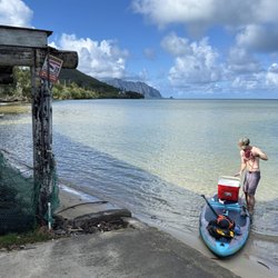 Go Bananas Watersports - Shortly after I came back, a stand-up paddler I met at the sandbar came back as well