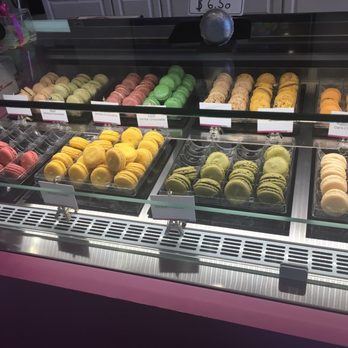 Le Macaron French Pastries - Macaron assortment 2 - Coffee & Tea Near Me - St. Augustine, Florida