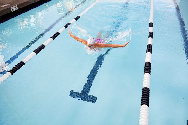 esporta fitness pool hours