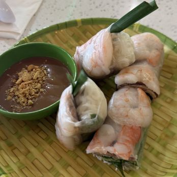 Pho Huong Lan - Pork and shrimp salad rolks - Vietnamese Near Me - Orlando, Florida