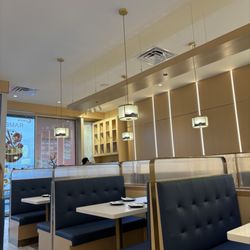 Ukiyoe Revolving Sushi and Noodles