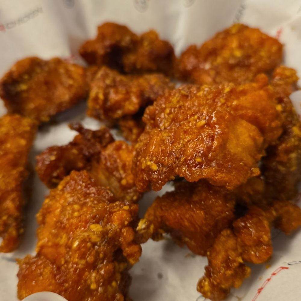 bb.q Chicken Duluth - Honey BBQ friend chicken (medium order) - Korean Near Me - Duluth, Georgia