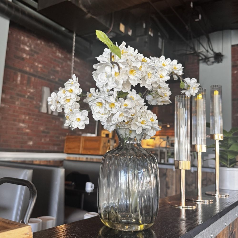 Mimosa House - Ambiance-- super cute! - Breakfast & Brunch Near Me - Folsom, California Mimosa House - Ambiance-- super cute! - Breakfast & Brunch Near Me - Folsom, California