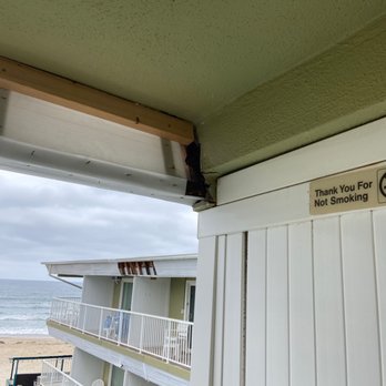Surfer Beach Hotel - San Diego, CA