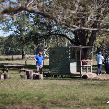 Aunt Louise's Farm - Zoos Near Me - Monticello, Florida